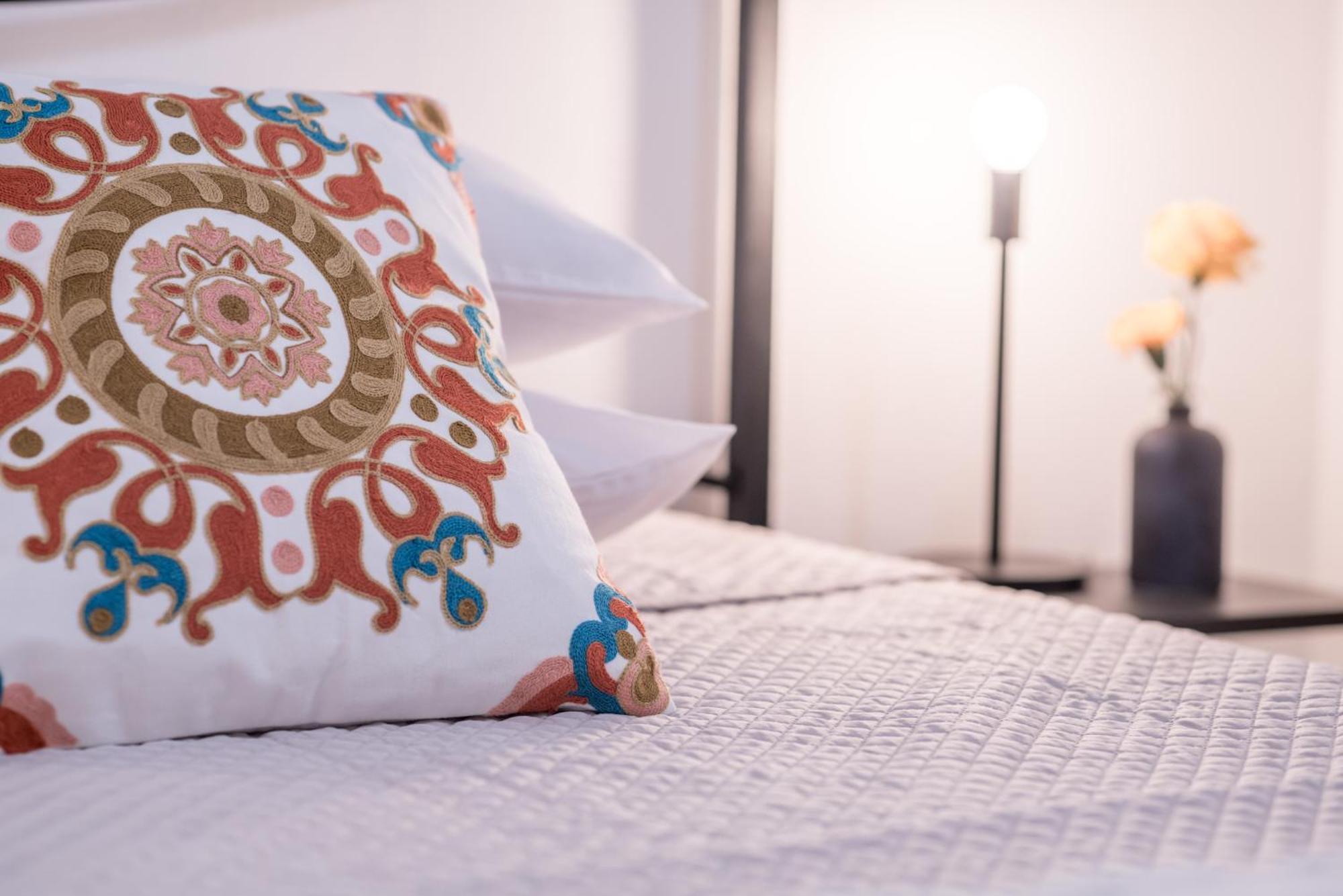 Yenne Rooms Wifi-Ac 칼리아리 외부 사진