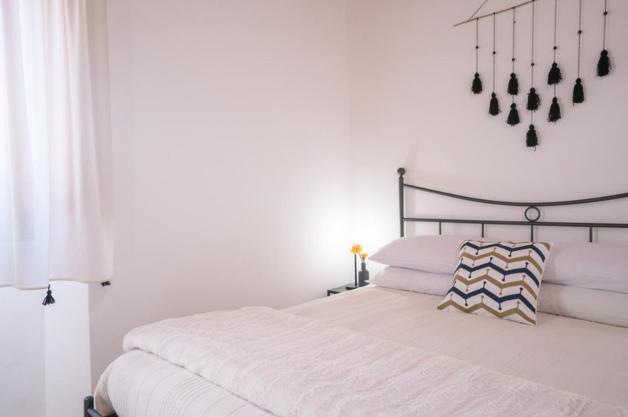 Yenne Rooms Wifi-Ac 칼리아리 외부 사진