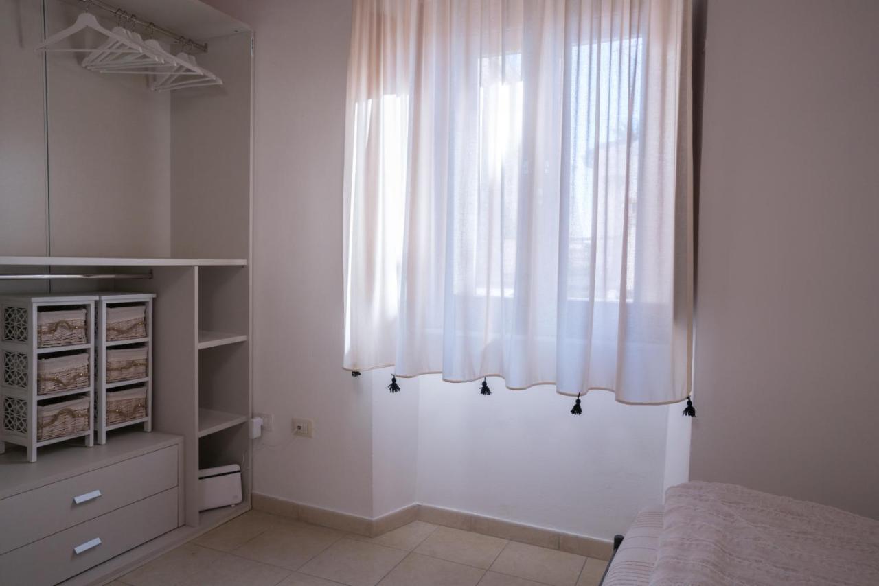 Yenne Rooms Wifi-Ac 칼리아리 외부 사진