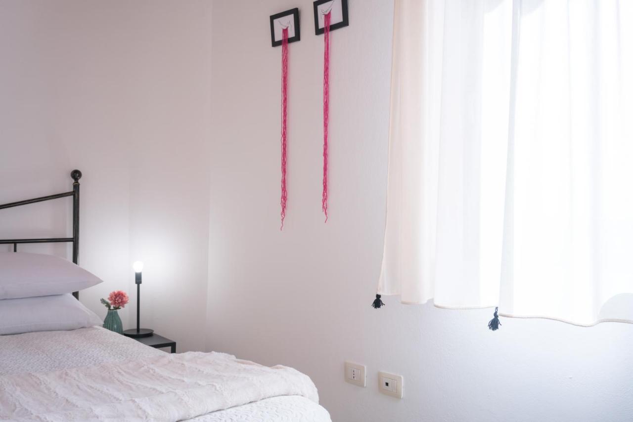 Yenne Rooms Wifi-Ac 칼리아리 외부 사진