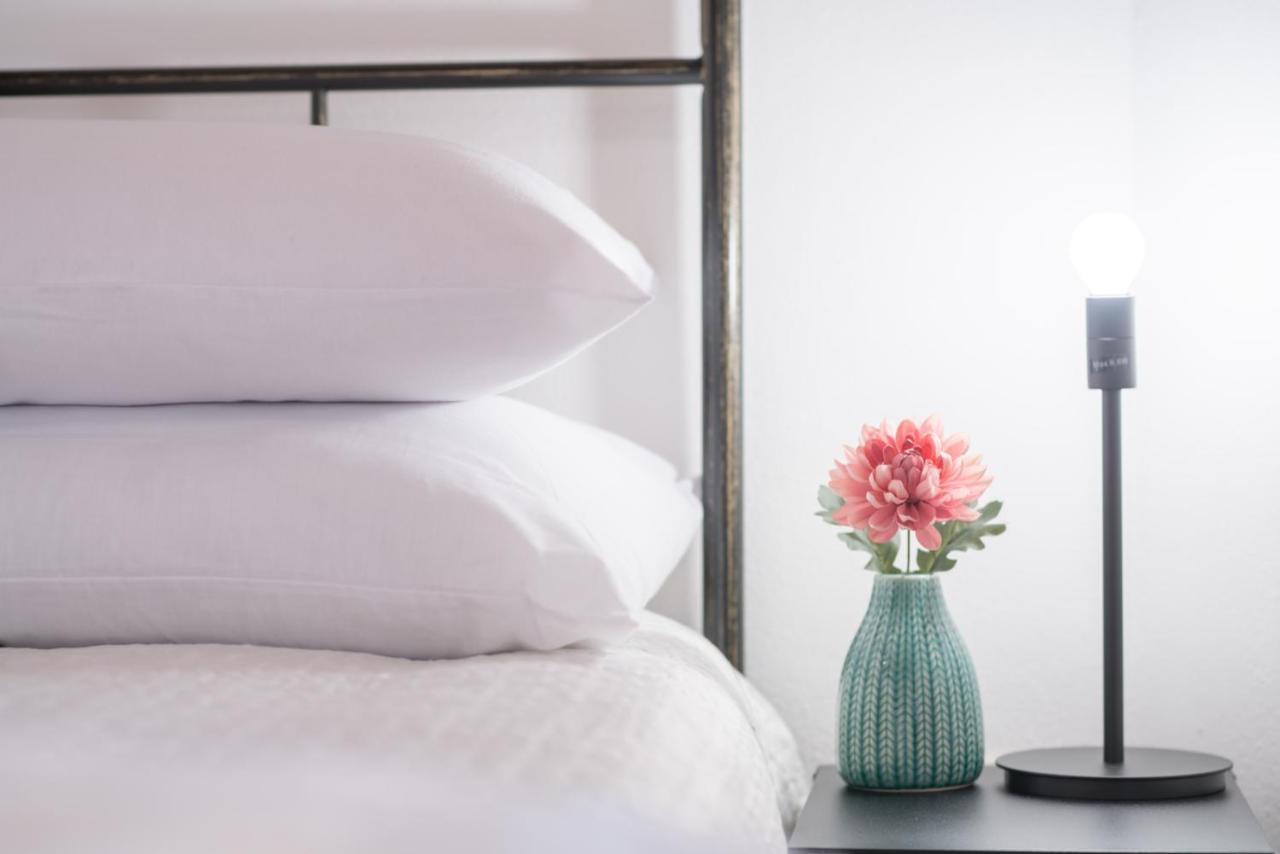 Yenne Rooms Wifi-Ac 칼리아리 외부 사진
