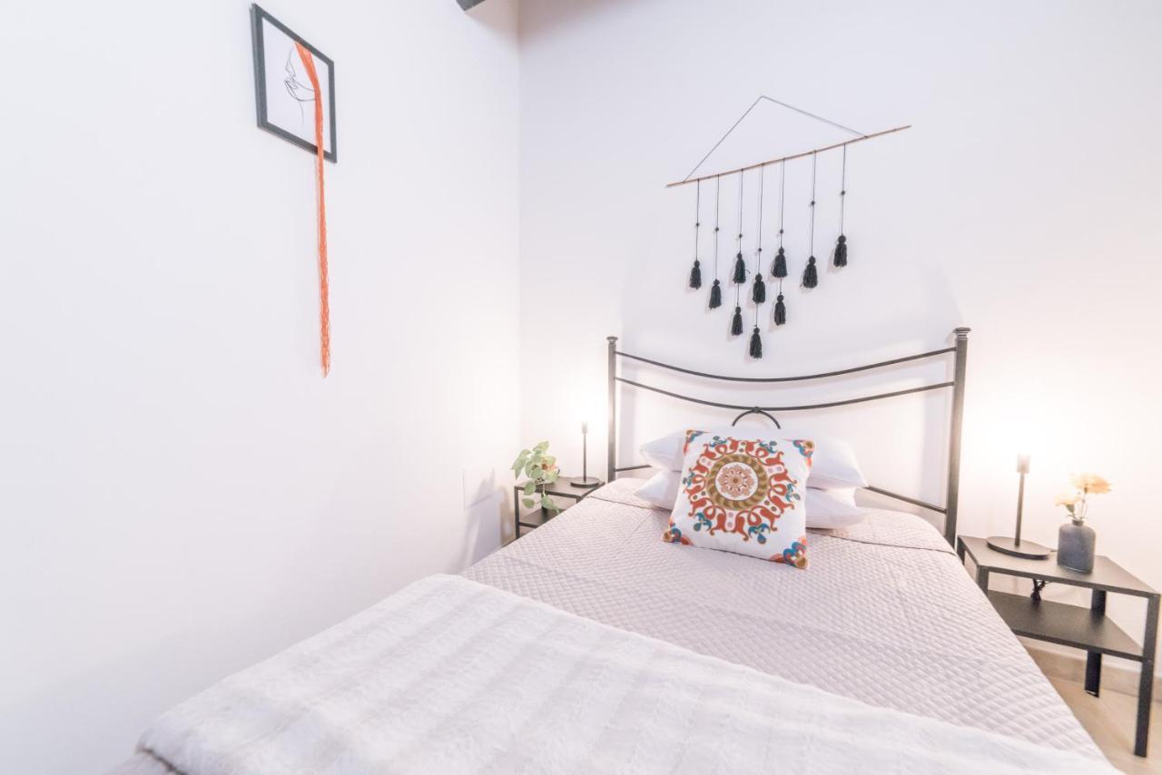 Yenne Rooms Wifi-Ac 칼리아리 외부 사진
